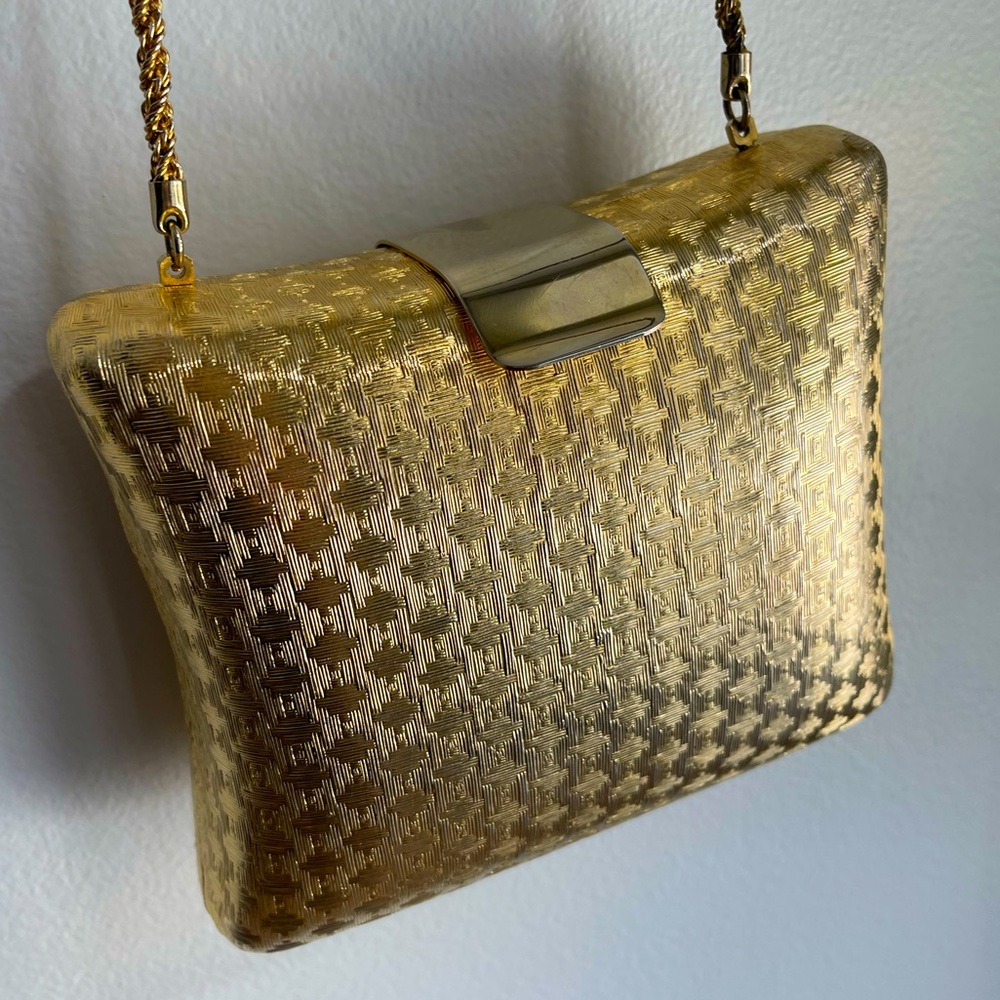 Vintage 1960s Saks Fifth Avenue Original Hard Case Shoulder Bag in Gold - Picture 4 of 12